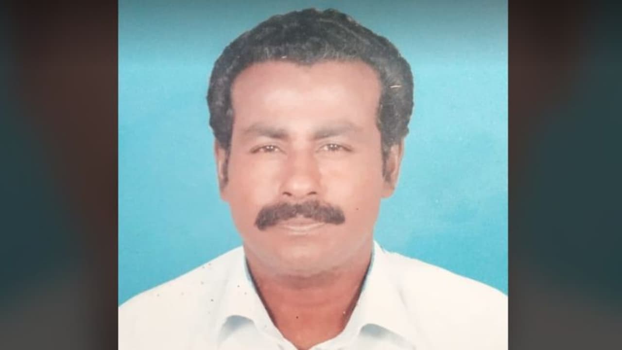 കഴക്കൂട്ടത്ത് ഗൃഹനാഥന് വീടിന് സമീപത്ത് മരിച്ചനിലയില്; അസ്വാഭാവിക മരണത്തിന് കേസ് കഴക്കൂട്ടത്ത് ഗൃഹനാഥന് വീടിന് സമീപത്ത് മരിച്ചനിലയില്; അസ്വാഭാവിക മരണത്തിന് കേസ്