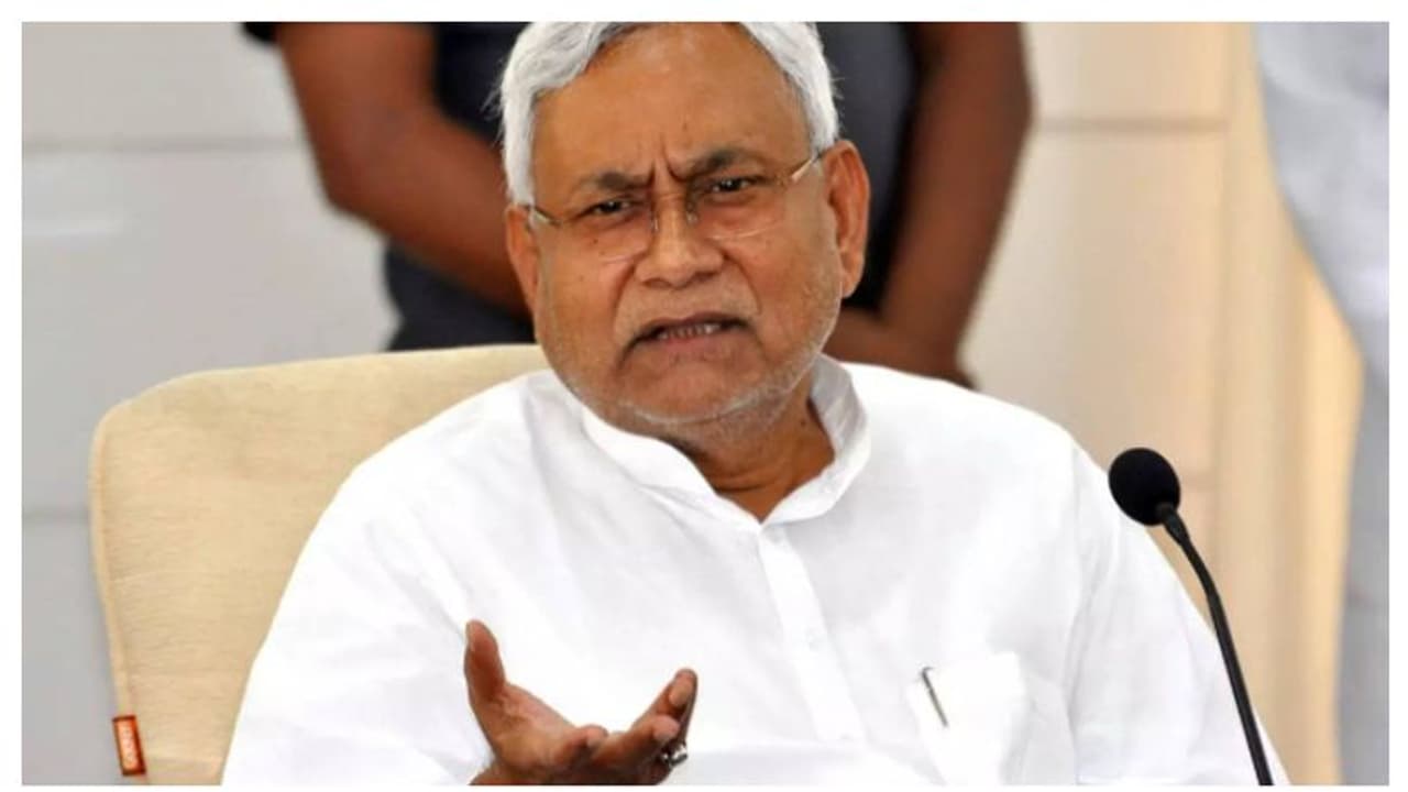 തെരഞ്ഞെടുപ്പ് എപ്പോഴെന്ന് ജനങ്ങളറിയുന്നില്ല, ലോക്സഭാ തെരഞ്ഞെടുപ്പ് നേരത്തേ നടത്തണം: നിതീഷ് കുമാർ