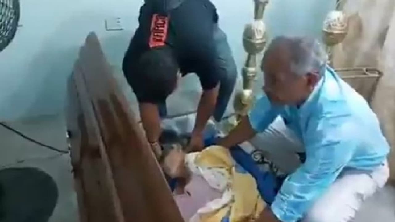 ಅಂತ್ಯಕ್ರಿಯೆ ವೇಳೆ ಎದ್ದು ಕುಳಿತು ಅಚ್ಚರಿ ಮೂಡಿಸಿದ್ದ ವೃದ್ಧೆ ಸಾವು: ನನ್ನ ತಾಯಿ ಈ ಬಾರಿ ನಿಜಕ್ಕೂ ಸತ್ತರು ಎಂದ ಮಗ