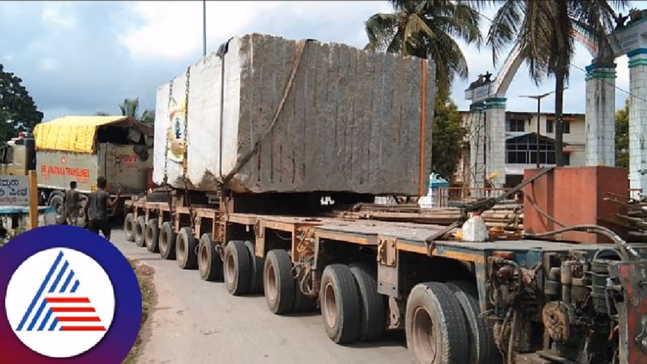 ರೇಣುಕಾಚಾರ್ಯರ ಮೂರ್ತಿಗಾಗಿ ರಂಭಾಪುರಿ ಪೀಠಕ್ಕೆ ಬೃಹತ್‌ ಶಿಲೆ ಆಗಮನ! 