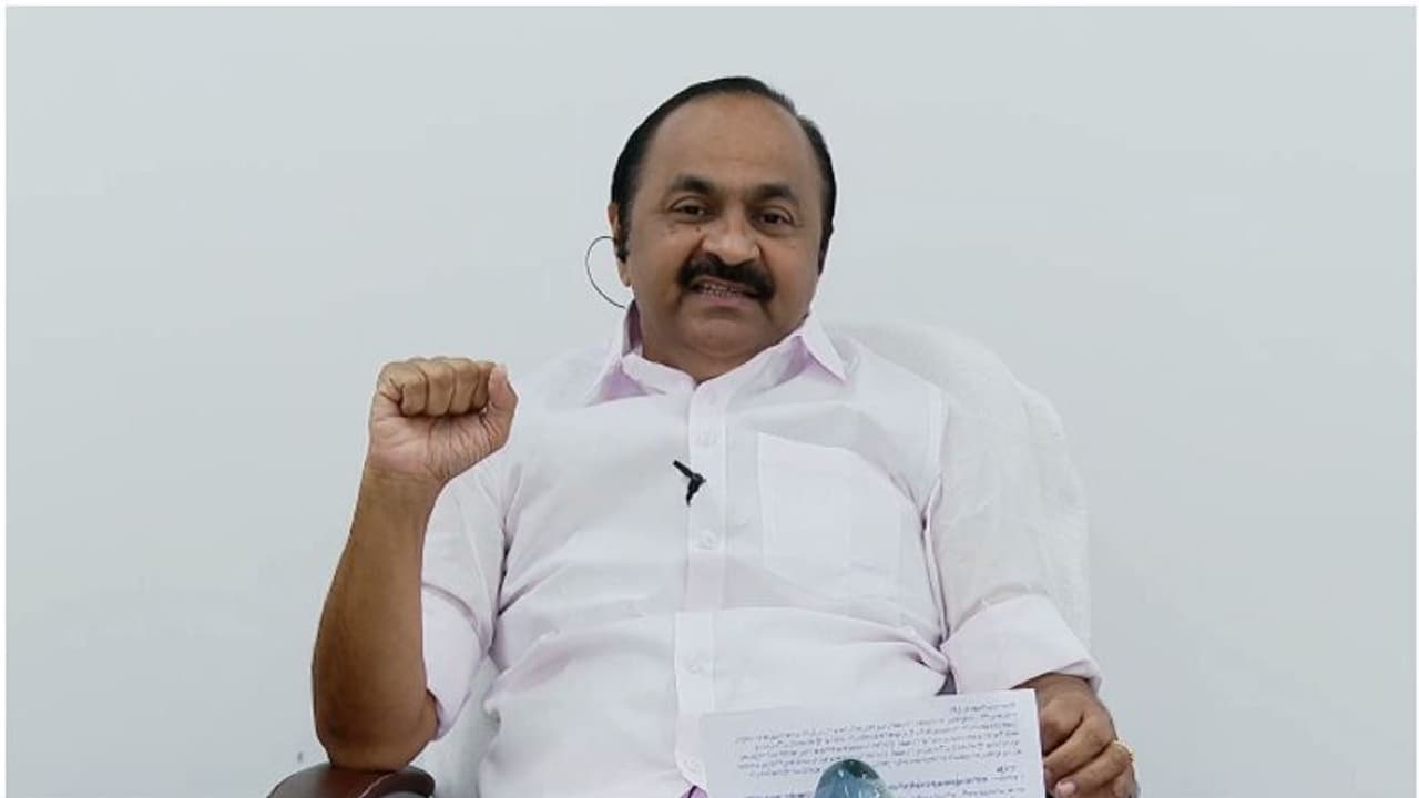 ksrtcയെ സർക്കാർ തകർത്തു തരിപ്പണമാക്കി, കോർപറേഷനെ പൂട്ടിക്കുക എന്നതാണ് സർക്കാർ നിലപാട്: വി ഡി സതീശന് ksrtcയെ സർക്കാർ തകർത്തു തരിപ്പണമാക്കി, കോർപറേഷനെ പൂട്ടിക്കുക എന്നതാണ് സർക്കാർ നിലപാട്: വി ഡി സതീശന്