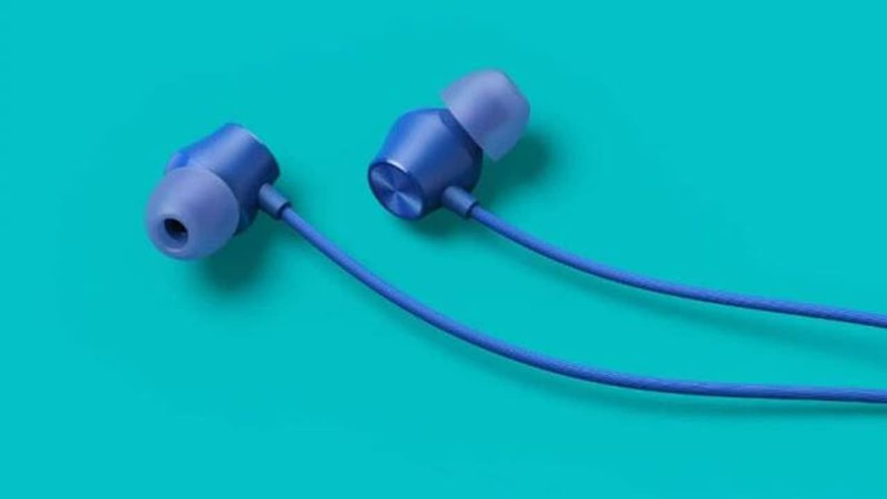 ఇయర్ఫోన్ విషయంలో గొడవ.. తోటి స్నేహితుడిని రాళ్లతో కొట్టి చంపిన 9వ తరగతి విద్యార్థులు... ఇయర్ఫోన్ విషయంలో గొడవ.. తోటి స్నేహితుడిని రాళ్లతో కొట్టి చంపిన 9వ తరగతి విద్యార్థులు...