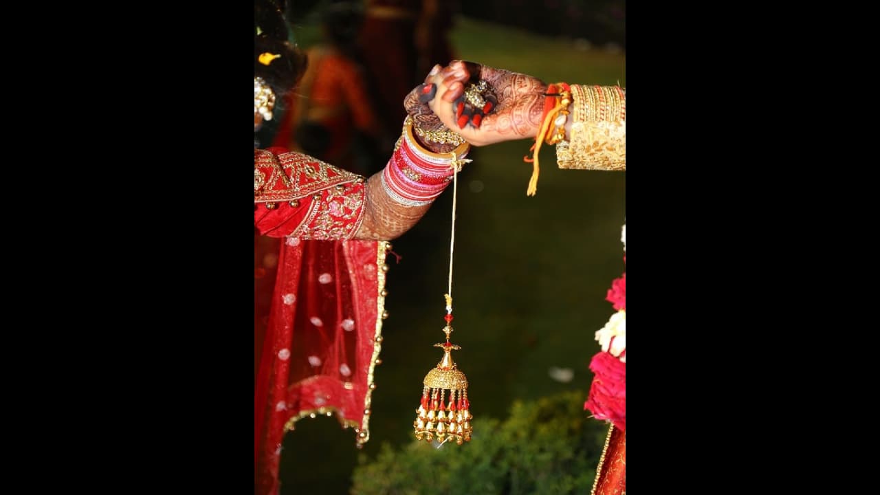 వివాహమైన మాజీ ప్రియుడి కిడ్నాప్.. బలవంతంగా అతడిని మళ్లీ పెళ్లి చేసుకున్న మాజీ ప్రియురాలు..