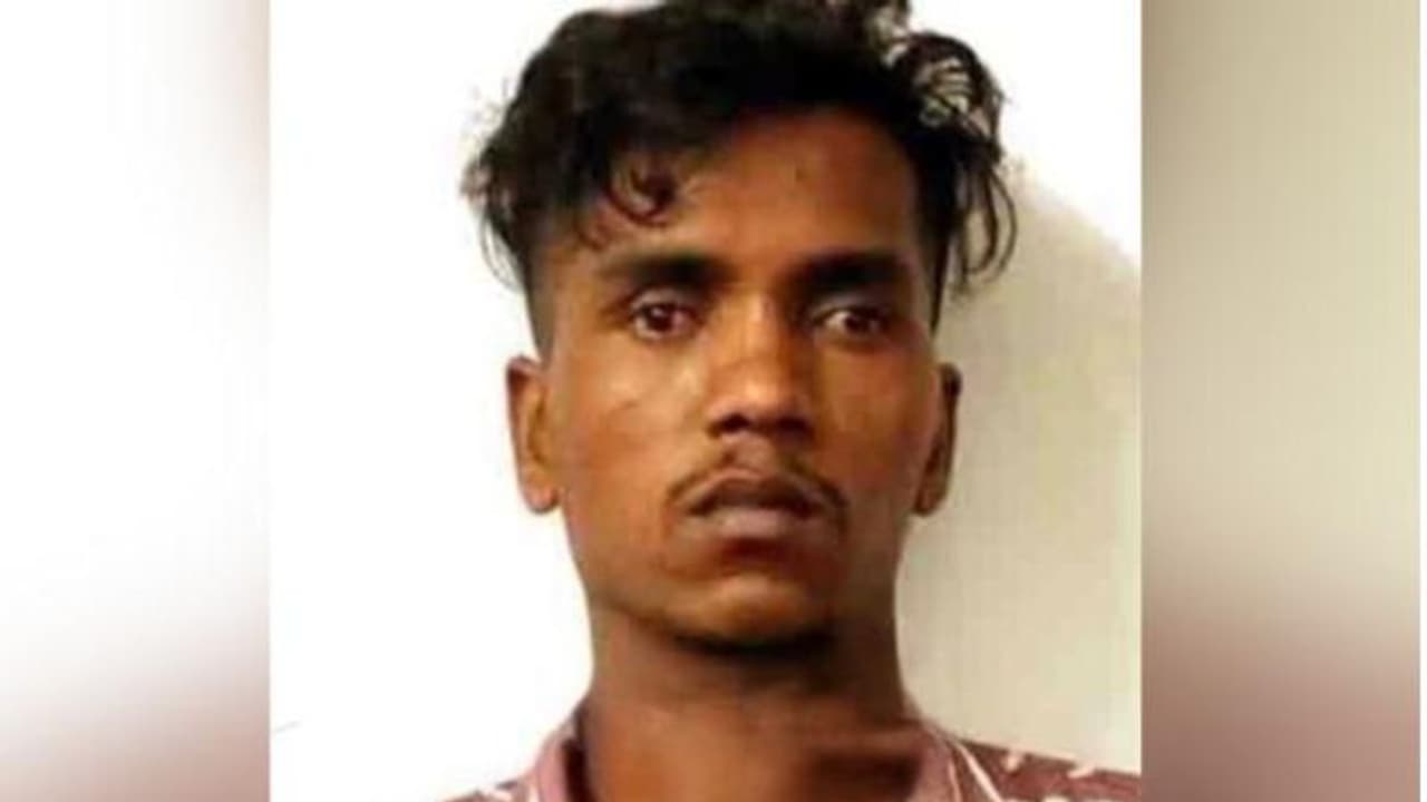 പകല് കടകള് കേന്ദ്രീകരിച്ച് ഭിക്ഷാടനം, നോക്കിവെച്ച കടകളില് രാത്രി മോഷണം; 22 കാരനെ പൊക്കി പൊലീസ് പകല് കടകള് കേന്ദ്രീകരിച്ച് ഭിക്ഷാടനം, നോക്കിവെച്ച കടകളില് രാത്രി മോഷണം; 22 കാരനെ പൊക്കി പൊലീസ്