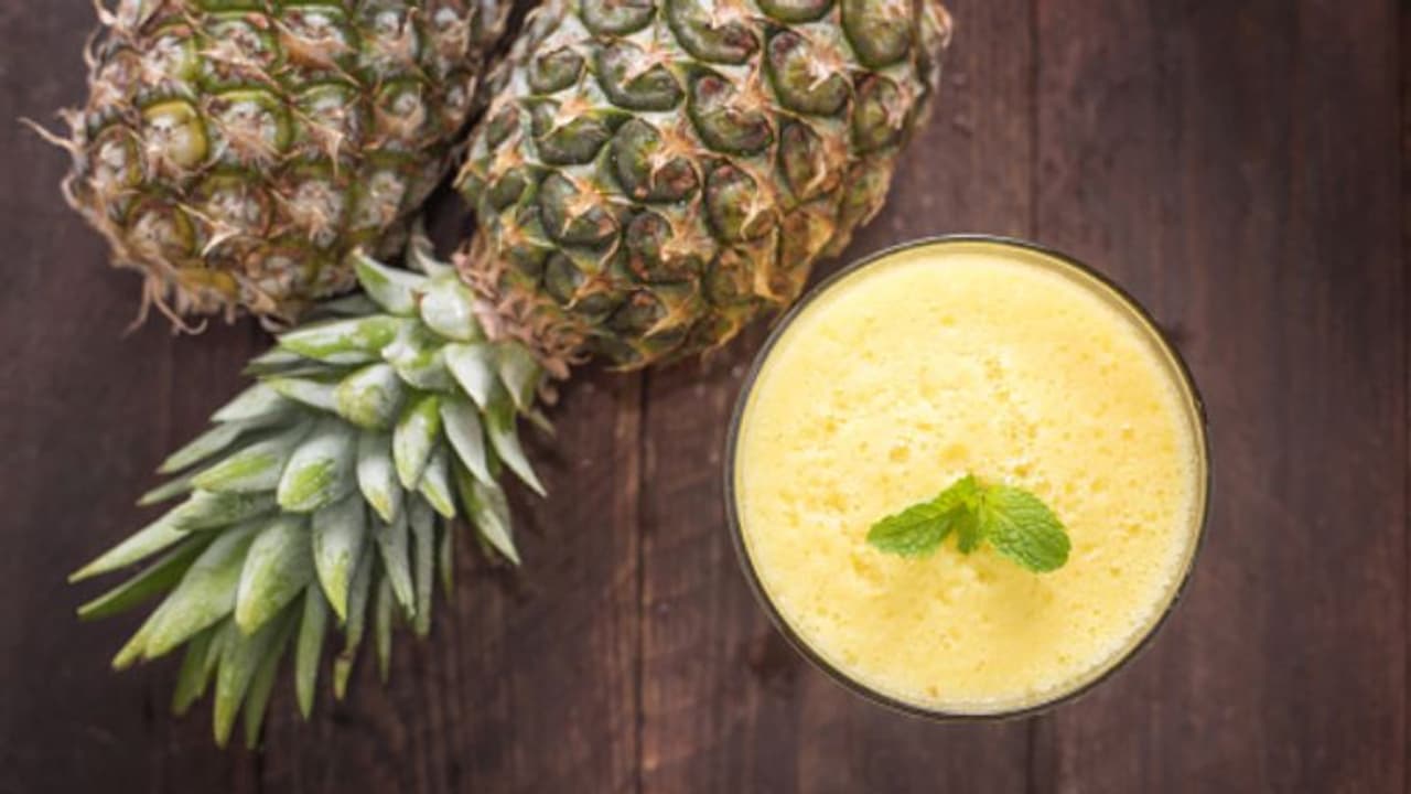 ദിവസവും ഡയറ്റില്‍ ഉള്‍പ്പെടുത്താം പൈനാപ്പിള്‍ ജ്യൂസ്; അറിയാം ഈ ഗുണങ്ങള്‍... 