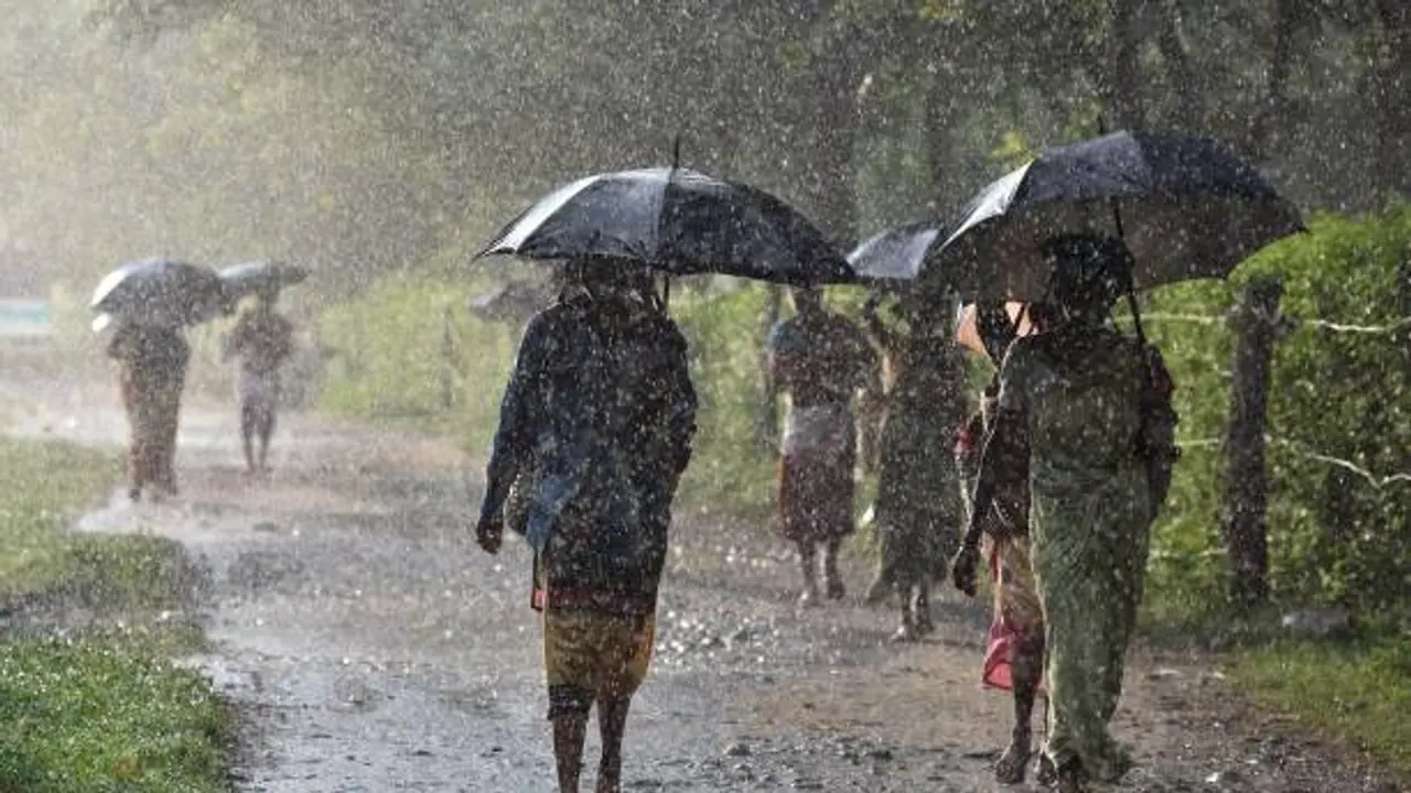 ರಾಜ್ಯದಲ್ಲಿ ಇಂದು ಭಾರಿ ಮಳೆ ಸಾಧ್ಯತೆ: ಕರಾವಳಿಗೆ ಯೆಲ್ಲೊ ಅಲರ್ಟ್ ಮುನ್ಸೂಚನೆ ರಾಜ್ಯದಲ್ಲಿ ಇಂದು ಭಾರಿ ಮಳೆ ಸಾಧ್ಯತೆ: ಕರಾವಳಿಗೆ ಯೆಲ್ಲೊ ಅಲರ್ಟ್ ಮುನ್ಸೂಚನೆ