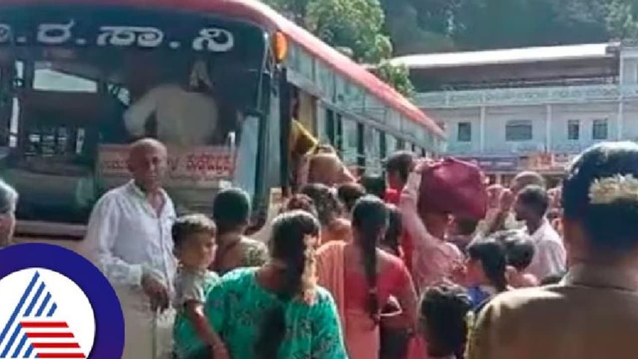 ಶಕ್ತಿ ಯೋಜನೆ: ಶ್ರೀಕ್ಷೇತ್ರ ಧರ್ಮಸ್ಥಳಕ್ಕೆ ಸಾಗರೋಪಾದಿಯಲ್ಲಿ ಹರಿದು ಬಂದ ಮಹಿಳಾ ಭಕ್ತರು! 