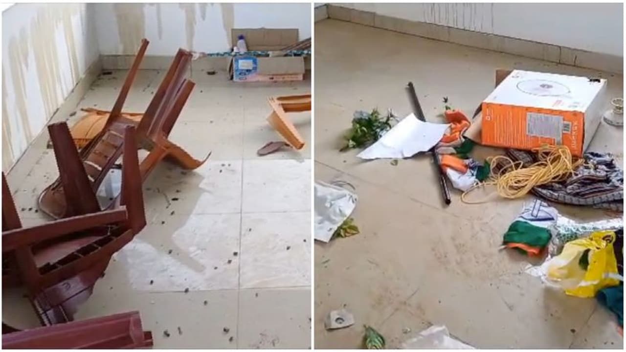 തളിപ്പറമ്പില് കോണ്ഗ്രസ് ഓഫീസ് അടിച്ചു തകര്ത്തു; സിപിഎമ്മെന്ന് ആരോപണം തളിപ്പറമ്പില് കോണ്ഗ്രസ് ഓഫീസ് അടിച്ചു തകര്ത്തു; സിപിഎമ്മെന്ന് ആരോപണം