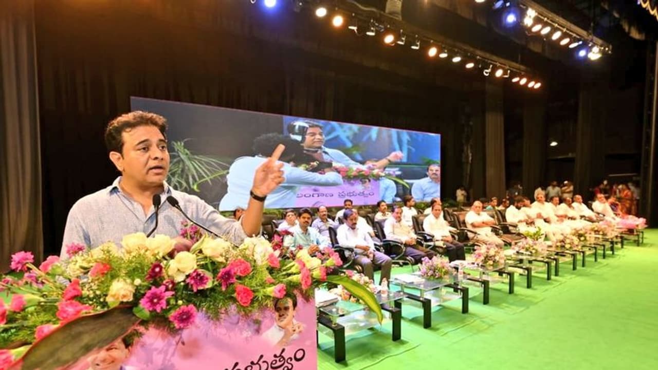 ముఖ్యమంత్రిగా కేసీఆర్ హ్యాట్రిక్ సాధించడం ఖాయం : వచ్చే ఎన్నికల గెలుపుపై మంత్రి కేటీఆర్ ధీమా ముఖ్యమంత్రిగా కేసీఆర్ హ్యాట్రిక్ సాధించడం ఖాయం : వచ్చే ఎన్నికల గెలుపుపై మంత్రి కేటీఆర్ ధీమా