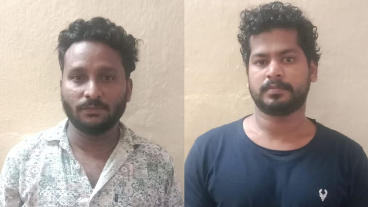 വിദേശത്ത് പണമിടപാട്; കോഴിക്കോട് വ്യാപാരിയെ തട്ടിക്കൊണ്ടു പോയ കേസിൽ 2 പ്രതികൾ കൂടി അറസ്റ്റിൽ വിദേശത്ത് പണമിടപാട്; കോഴിക്കോട് വ്യാപാരിയെ തട്ടിക്കൊണ്ടു പോയ കേസിൽ 2 പ്രതികൾ കൂടി അറസ്റ്റിൽ