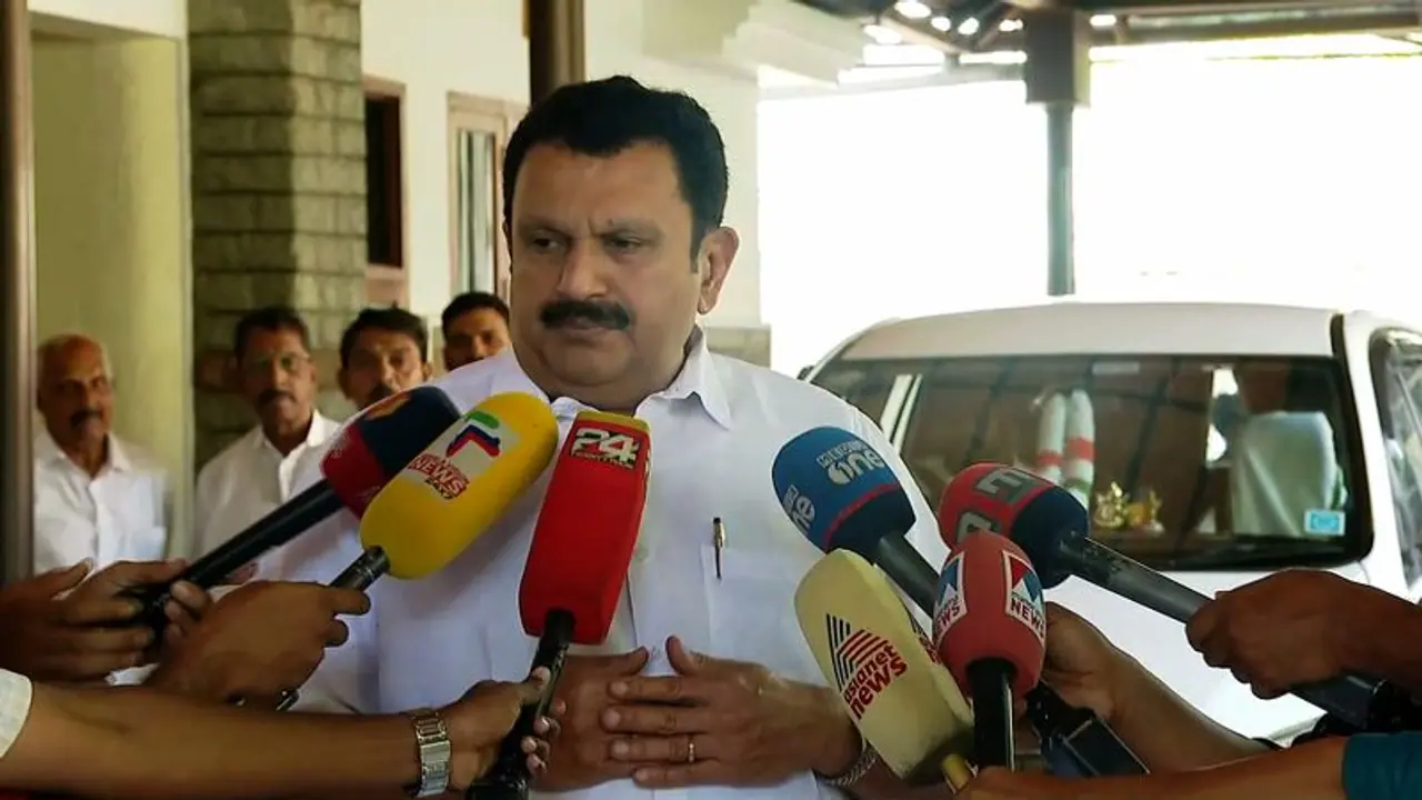 വിദ്യയെ ഒളിപ്പിച്ചതാര്? കേരളത്തിൽ നടക്കുന്നത് ഭ്രാന്തൻ ഭരണം; രൂക്ഷവിമർശനവുമായി കെ മുരളീധരൻ വിദ്യയെ ഒളിപ്പിച്ചതാര്? കേരളത്തിൽ നടക്കുന്നത് ഭ്രാന്തൻ ഭരണം; രൂക്ഷവിമർശനവുമായി കെ മുരളീധരൻ