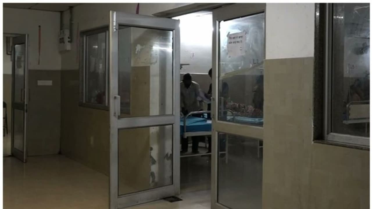 മലപ്പുറത്ത് പനി ബാധിച്ച് വിദ്യാർത്ഥി മരിച്ചു മലപ്പുറത്ത് പനി ബാധിച്ച് വിദ്യാർത്ഥി മരിച്ചു