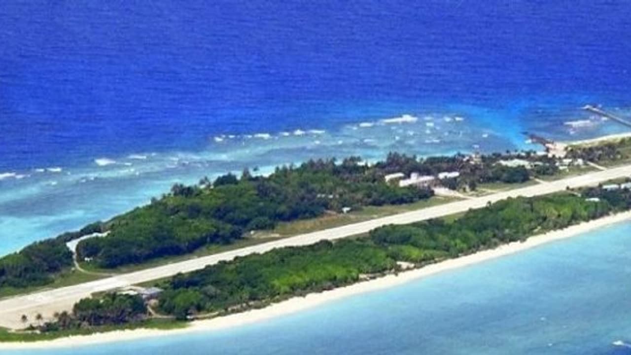 தெற்கு சீனக் கடலில் மீண்டும் பதற்றத்தைக் கிளப்பும் சீனா; அமெரிக்கா மூக்கு நுழைப்பு; அடிபணியுமா பிலிப்பைன்ஸ்? தெற்கு சீனக் கடலில் மீண்டும் பதற்றத்தைக் கிளப்பும் சீனா; அமெரிக்கா மூக்கு நுழைப்பு; அடிபணியுமா பிலிப்பைன்ஸ்?