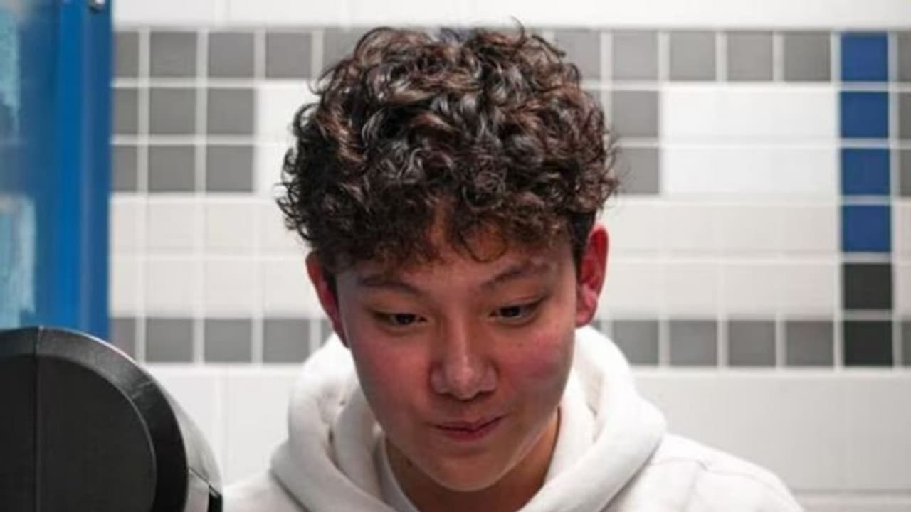 പതിനഞ്ചുകാരന്‍ സിഇഒയെ വിലക്കി ലിങ്ക്ഡ്ഇൻ; പ്രതിഷേധം.!