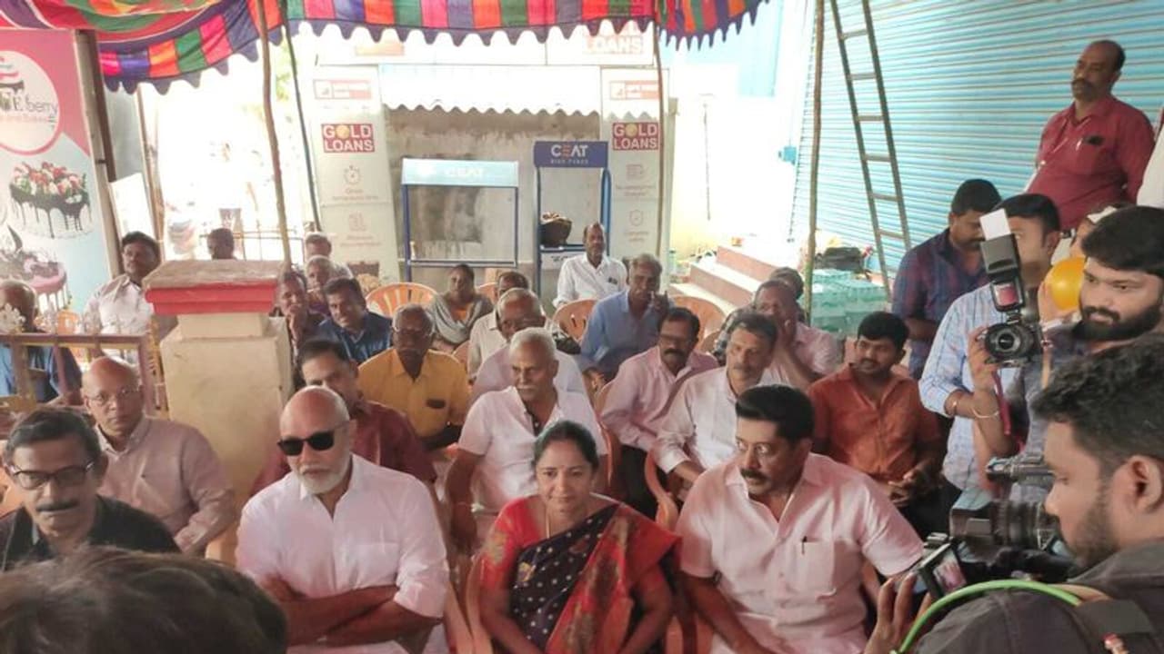 மகள் திவ்யாவின் அரசியல் பிரவேசத்தை உறுதி செய்த சத்யராஜ்! திமுக மீதான மத்திய அரசின் நெருக்கடிக்கு நச் பதில்! மகள் திவ்யாவின் அரசியல் பிரவேசத்தை உறுதி செய்த சத்யராஜ்! திமுக மீதான மத்திய அரசின் நெருக்கடிக்கு நச் பதில்!