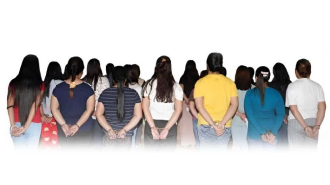 സ്പോണ്സര്മാരില് നിന്ന് ഒളിച്ചോടിയ 22 പ്രവാസി വനിതകള് അറസ്റ്റില് സ്പോണ്സര്മാരില് നിന്ന് ഒളിച്ചോടിയ 22 പ്രവാസി വനിതകള് അറസ്റ്റില്