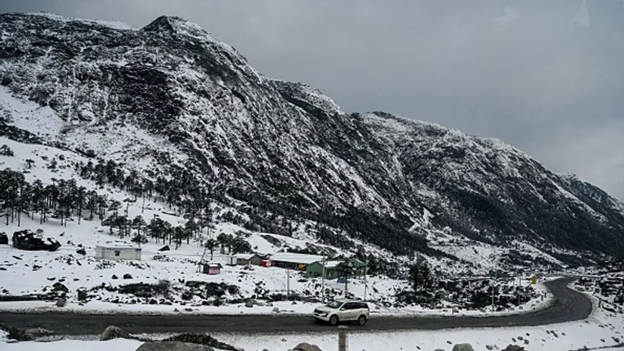 ഉഷ്ണതരംഗം ഹിമാലയത്തെ ഉരുക്കും; വരാനിരിക്കുന്നത് മഹാദുരന്തമെന്ന് പഠനം ഉഷ്ണതരംഗം ഹിമാലയത്തെ ഉരുക്കും; വരാനിരിക്കുന്നത് മഹാദുരന്തമെന്ന് പഠനം