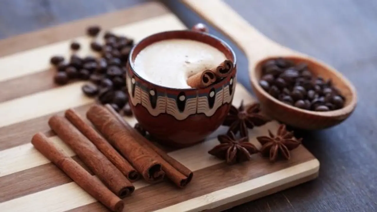 കോഫിയില്‍ കറുവപ്പട്ട ചേര്‍ക്കുന്നത് നല്ലതാണോ? നിങ്ങളറിയേണ്ടത്...