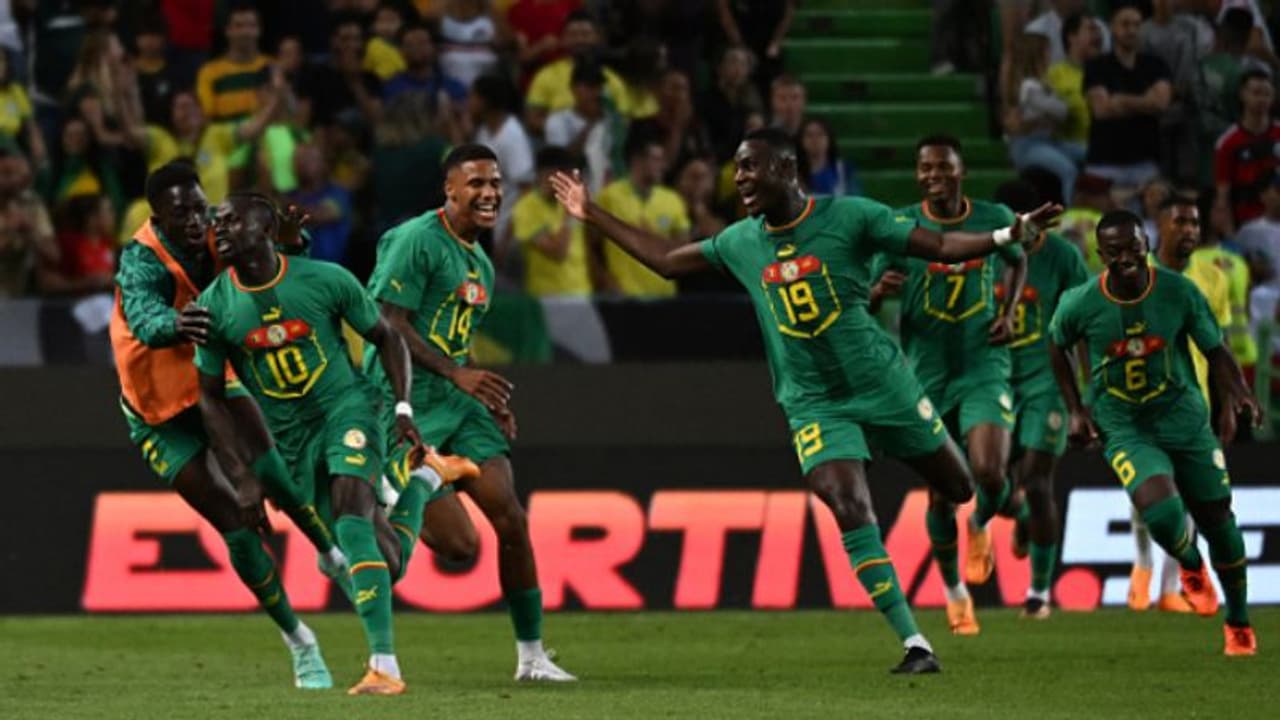 സാദിയോ മാനെയുടെ ഇരട്ട പ്രഹരത്തില് ബ്രസീലിന് നാണംകെട്ട തോല്വി; ജര്മനിയെ വീഴ്ത്തി കൊളംബിയ സാദിയോ മാനെയുടെ ഇരട്ട പ്രഹരത്തില് ബ്രസീലിന് നാണംകെട്ട തോല്വി; ജര്മനിയെ വീഴ്ത്തി കൊളംബിയ