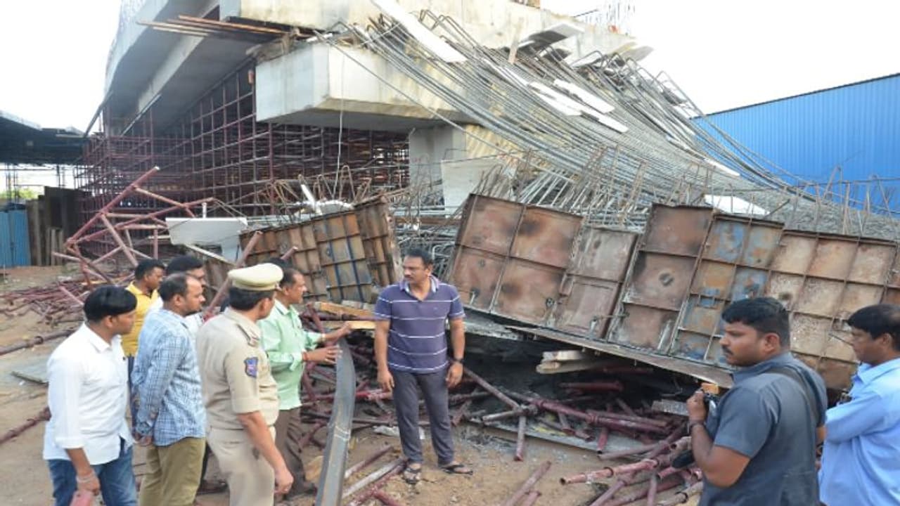 ఫ్లై ఓవర్ నిర్మాణంలో ఓ స్ట్రెచ్ మాత్రమే కూలింది.. ఘటనపై దర్యాప్తు జరుపుతున్నాం: ఏసీపీ శ్రీధర్ రెడ్డి