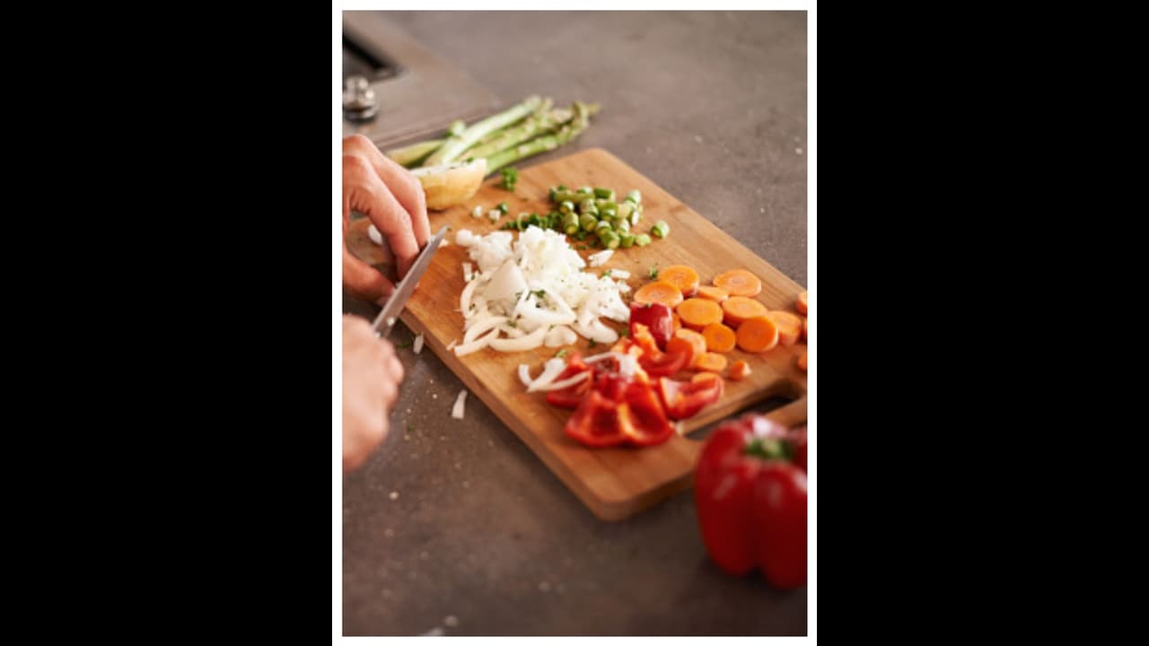 Health Tips : ചർമ്മം ആരോഗ്യത്തോടെ നിലനിർത്താനായി ഡയറ്റിൽ ഉൾപ്പെടുത്തേണ്ട ആറ് പച്ചക്കറികൾ Health Tips : ചർമ്മം ആരോഗ്യത്തോടെ നിലനിർത്താനായി ഡയറ്റിൽ ഉൾപ്പെടുത്തേണ്ട ആറ് പച്ചക്കറികൾ