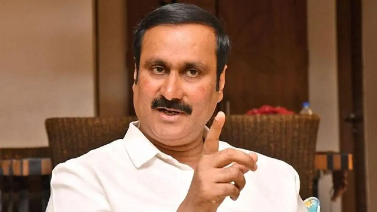 விக்கிரவாண்டியில் வாக்காளர்களுக்கு வேட்டி, சேலை விநியோகம்; திமுகவை தகுதி நீக்கம் செய்யுங்கள் அன்புமணி ஆவேசம்