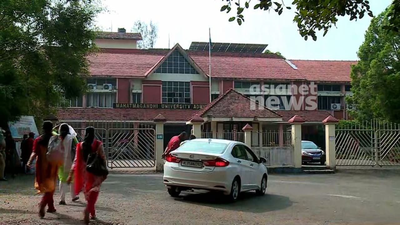 പരീക്ഷ തീർന്ന് പിറ്റേ ദിവസം ഫലം പ്രഖ്യാപിച്ചു; പരിശോധിച്ചത് 1.5 ലക്ഷം ഉത്തരക്കടലാസുകൾ; ഇത് മാതൃകയെന്ന് മന്ത്രി