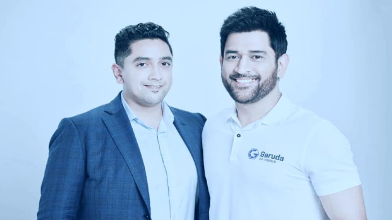 ரூ.2000 கோடி மதிப்பிலான ட்ரோன் நிறுவனத்தை நடத்தி வரும் தோனியின் பிஸினஸ் பார்ட்னர்! ரூ.2000 கோடி மதிப்பிலான ட்ரோன் நிறுவனத்தை நடத்தி வரும் தோனியின் பிஸினஸ் பார்ட்னர்!