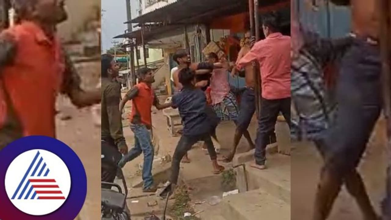 ವಿದ್ಯಾರ್ಥಿನಿಯ ಪಕ್ಕ ಕುಳಿತಿದ್ದಕ್ಕೆ ವ್ಯಕ್ತಿ ಮೇಲೆ ಹಲ್ಲೆ ನಾಲ್ವರ ವಿರುದ್ಧ ದೂರು ವಿದ್ಯಾರ್ಥಿನಿಯ ಪಕ್ಕ ಕುಳಿತಿದ್ದಕ್ಕೆ ವ್ಯಕ್ತಿ ಮೇಲೆ ಹಲ್ಲೆ ನಾಲ್ವರ ವಿರುದ್ಧ ದೂರು