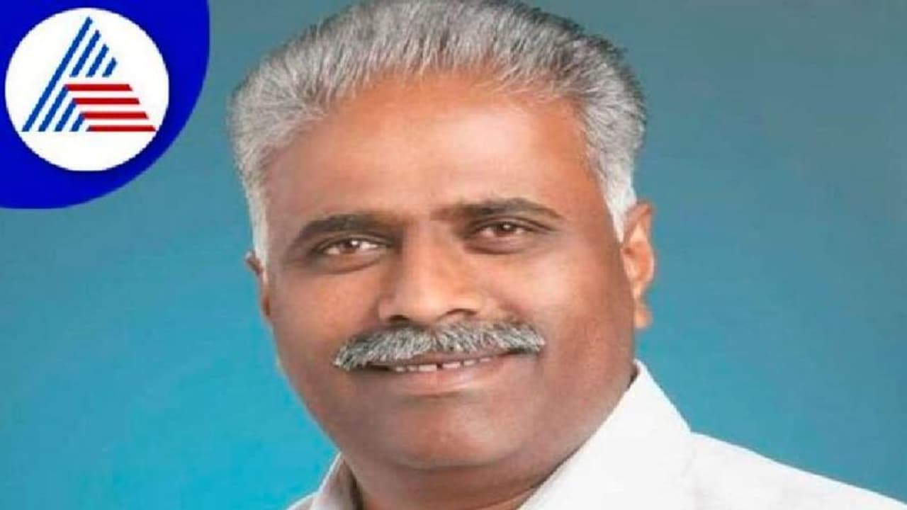 ವಂದೇ ಭಾರತ ರೈಲು ಸೇವೆ ಬೆಳಗಾವಿಗೆ ವಿಸ್ತರಣೆಗೆ ತಾಂತ್ರಿಕ ಸಮಸ್ಯೆ: ಕಡಾಡಿ ವಂದೇ ಭಾರತ ರೈಲು ಸೇವೆ ಬೆಳಗಾವಿಗೆ ವಿಸ್ತರಣೆಗೆ ತಾಂತ್ರಿಕ ಸಮಸ್ಯೆ: ಕಡಾಡಿ