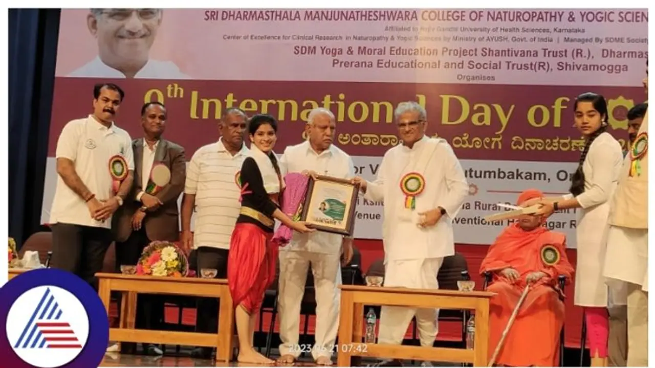 Shivamogga: ಮಲೆನಾಡಿನ ಚಿನ್ನದ ಹುಡುಗಿ ಈಕೆ ಯೋಗ ಸಂಧ್ಯಾ Shivamogga: ಮಲೆನಾಡಿನ ಚಿನ್ನದ ಹುಡುಗಿ ಈಕೆ ಯೋಗ ಸಂಧ್ಯಾ