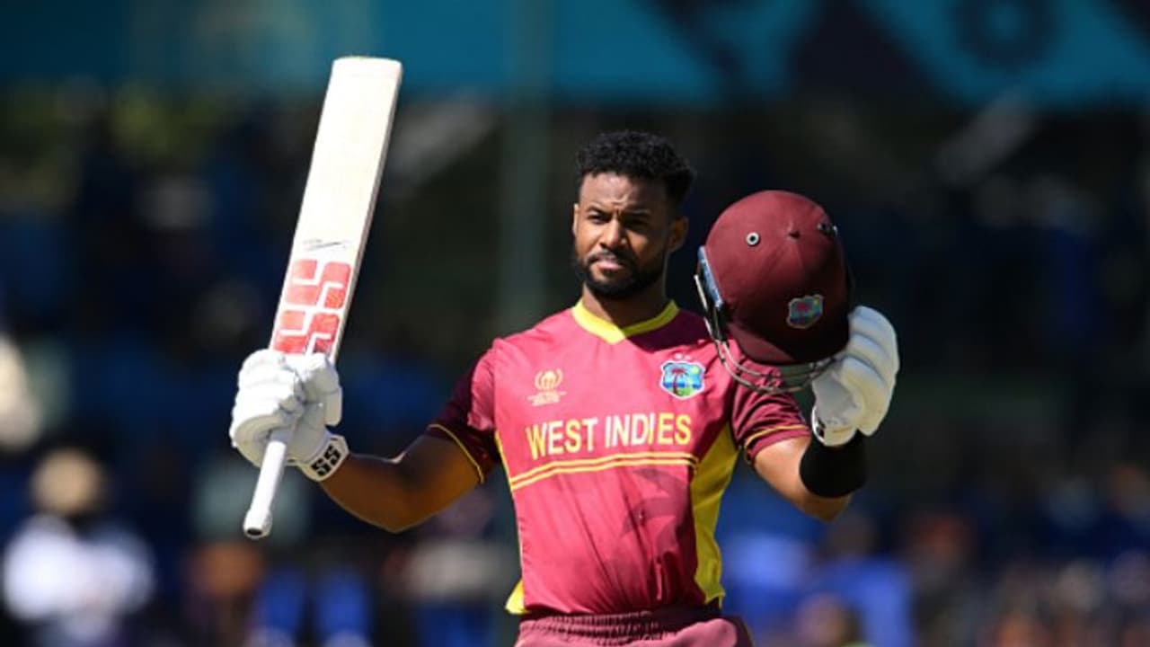 വിന്‍ഡീസിന്‍റെ പ്രതീക്ഷയായി ഷായ് ഹോപ്; 15 ാം ഏകദിന സെഞ്ചുറിയോടെ ഇതിഹാസങ്ങള്‍ക്കൊപ്പം