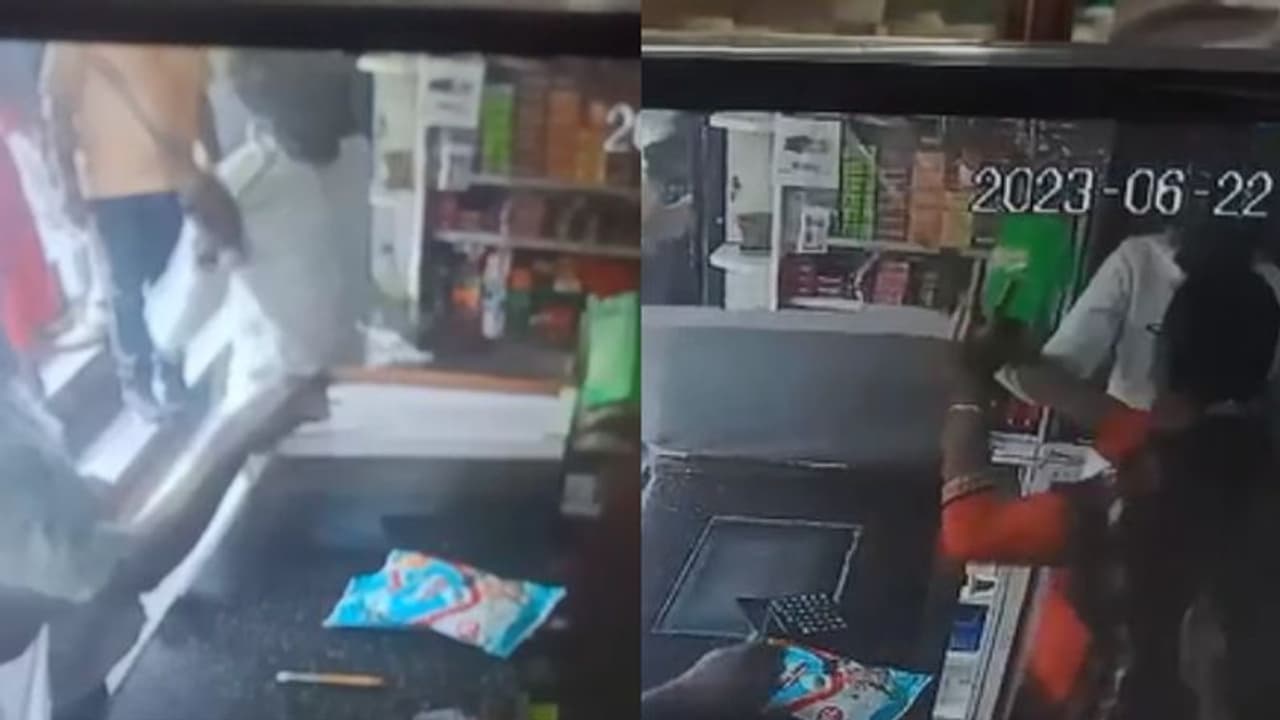 മൂന്നാറിൽ കടയിൽ കയറി വാക്കത്തി വീശി; വനിതാ ജീവനക്കാർ പിടികൂടി പൊലീസിൽ ഏൽപ്പിച്ചു, സിസിടിവി ദൃശ്യങ്ങൾ!