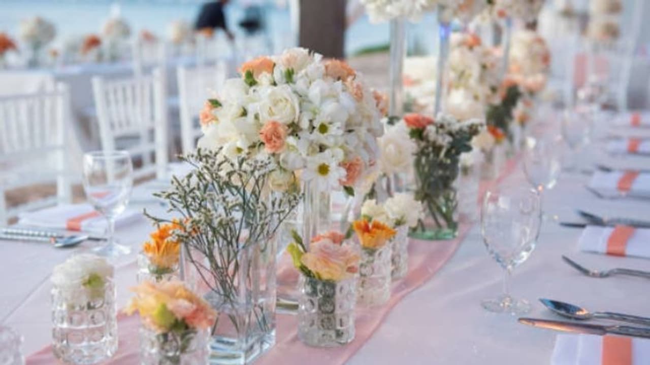 കാമുകിക്ക് കാമുകന്റെ വക കിടിലൻ 'സര്പ്രൈസ്'; ഒടുവില് എല്ലാം പാളി... കാമുകിക്ക് കാമുകന്റെ വക കിടിലൻ 'സര്പ്രൈസ്'; ഒടുവില് എല്ലാം പാളി...