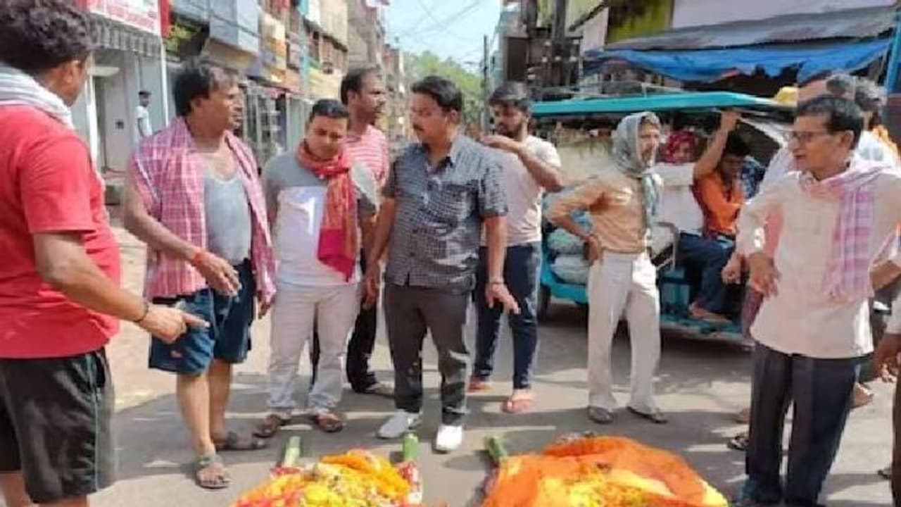 ഒറ്റമണിക്കൂറിന്റെ വ്യത്യാസം, ഭാര്യമരിച്ചതിന് തൊട്ടുപിന്നാലെ ഭർത്താവും മരിച്ചു, വേദനയിൽ നാട്ടുകാരും വീട്ടുകാരും