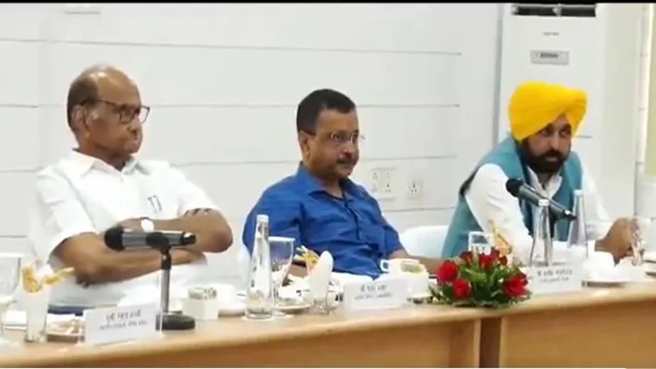 எதிர்க்கட்சிகள் கூட்டணியில் தொடர்வது கஷ்டம்: ஆம் ஆத்மி!