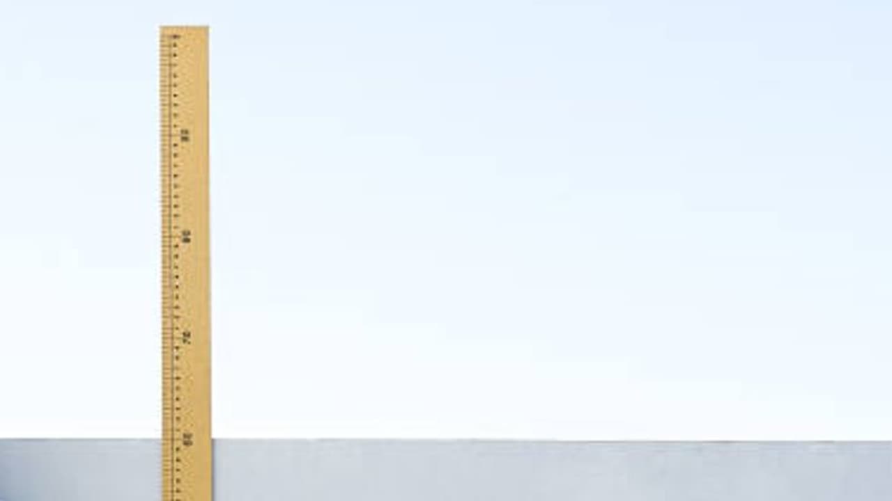 ഉയരമില്ലാത്തത് കൊണ്ട് സ്ത്രീകളെല്ലാം ഒഴിവാക്കി; ഒടുവില്‍ ശസ്ത്രക്രിയയിലൂടെ പരിഹാരം