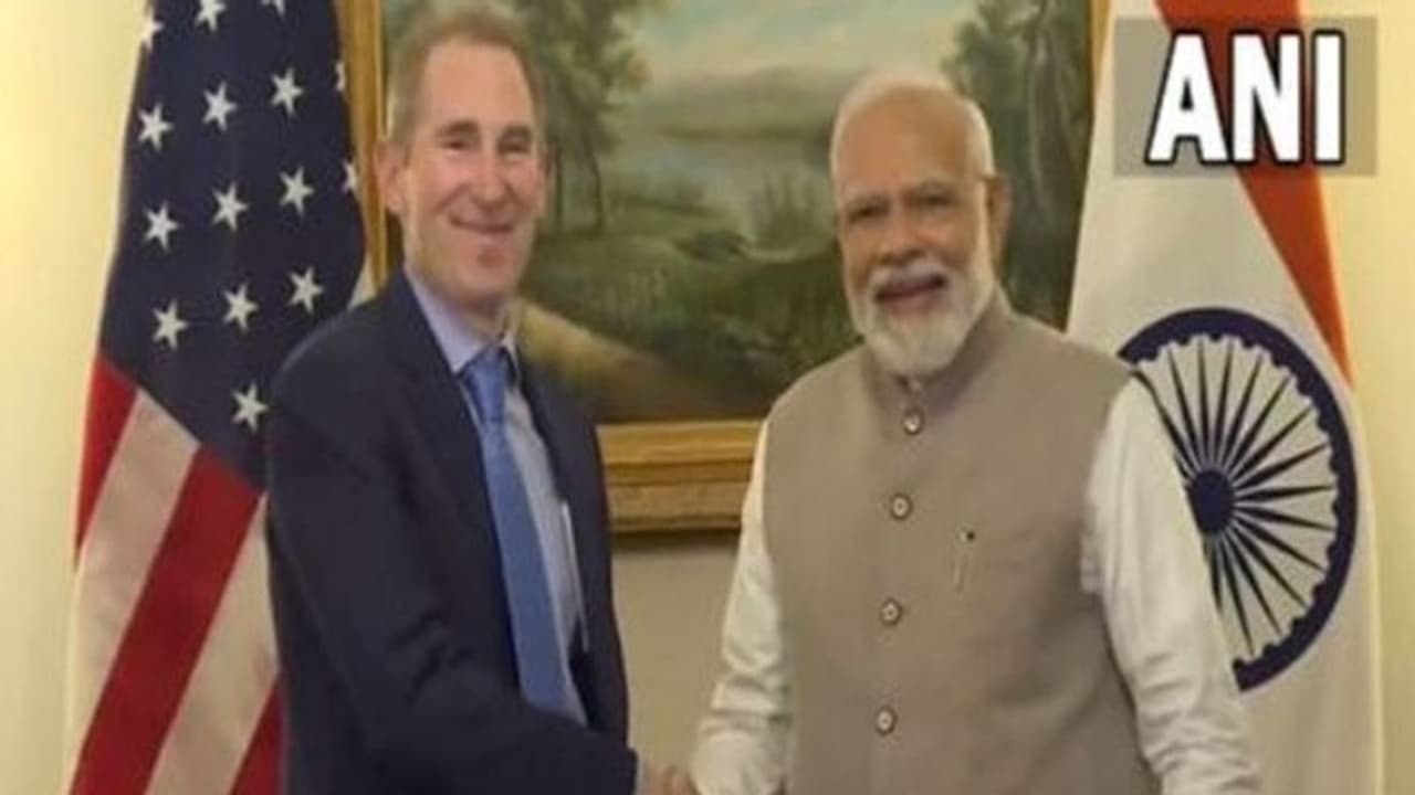 భారత్ లో అమెజాన్ భారీ పెట్టుబడులు .. ప్రధానితో భేటీ అనంతరం అమెజాన్ సీఈవో సంచలన ప్రకటన భారత్ లో అమెజాన్ భారీ పెట్టుబడులు .. ప్రధానితో భేటీ అనంతరం అమెజాన్ సీఈవో సంచలన ప్రకటన