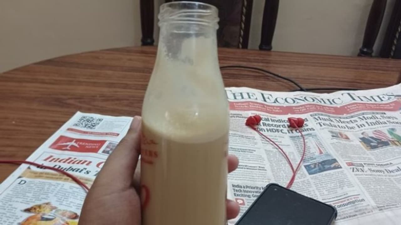 'എല്ലാവര്ക്കും ഇങ്ങനത്തെ വീട്ടുടമസ്ഥനെ കൊടുക്കണേ'; യുവതിയുടെ ട്വീറ്റ് വൈറല് 'എല്ലാവര്ക്കും ഇങ്ങനത്തെ വീട്ടുടമസ്ഥനെ കൊടുക്കണേ'; യുവതിയുടെ ട്വീറ്റ് വൈറല്