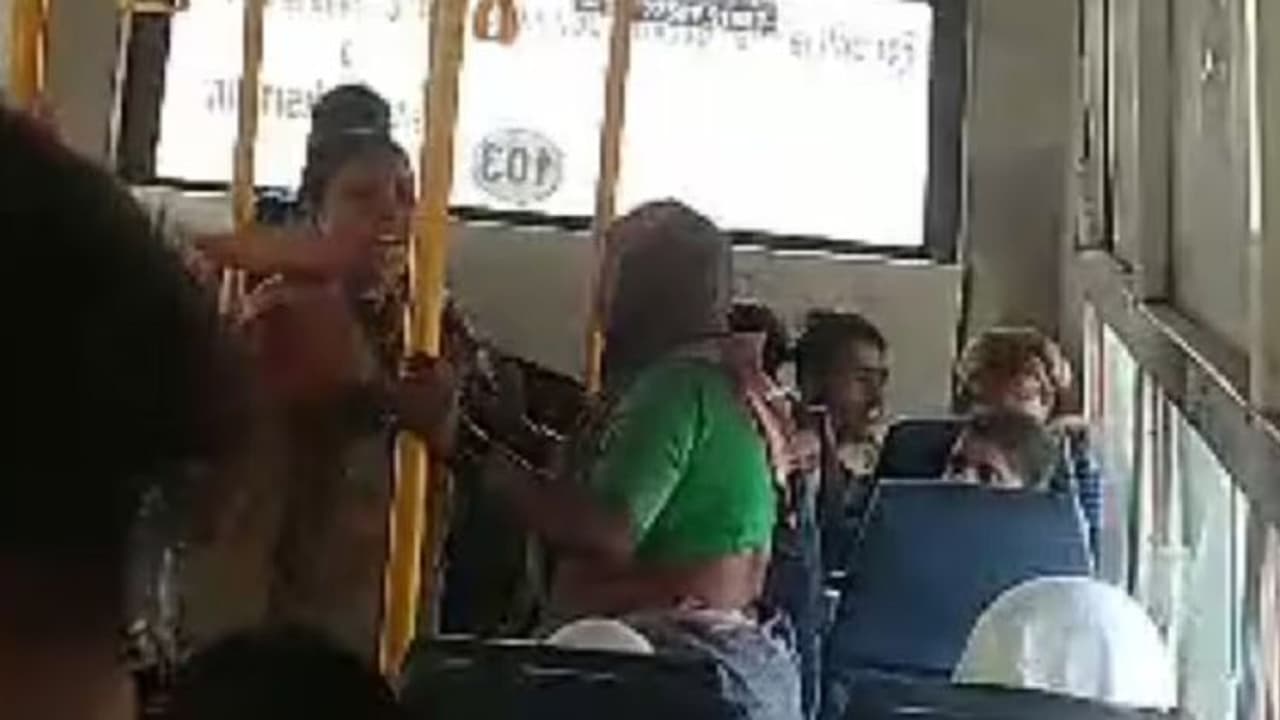 ಬಸ್‌ಗಳಲ್ಲಿ ಸ್ತ್ರೀಯರ ‘ಶಕ್ತಿ ಪ್ರದರ್ಶನ’: ವೃದ್ಧೆಗೆ ಕಪಾಳಮೋಕ್ಷ ಮಾಡಿದ ಲೇಡಿ ಕಂಡಕ್ಟರ್