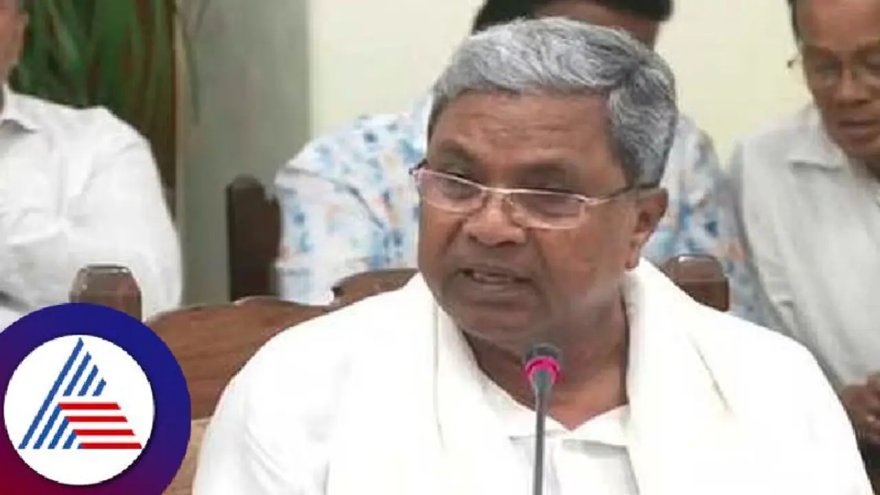 ಕೇಂದ್ರ ಸರ್ಕಾರ ಅಕ್ಕಿ ಇದ್ರೂ ಕೊಡ್ತಿಲ್ಲ; ಬಿಎಸ್ವೈಗೆ ಪ್ರತಿಭಟನೆ ಮಾಡಲು ಯಾವ ನೈತಿಕತೆ ಇದೆ? ಸಿಎಂ ವಾಗ್ದಾಳಿ! ಕೇಂದ್ರ ಸರ್ಕಾರ ಅಕ್ಕಿ ಇದ್ರೂ ಕೊಡ್ತಿಲ್ಲ; ಬಿಎಸ್ವೈಗೆ ಪ್ರತಿಭಟನೆ ಮಾಡಲು ಯಾವ ನೈತಿಕತೆ ಇದೆ? ಸಿಎಂ ವಾಗ್ದಾಳಿ!