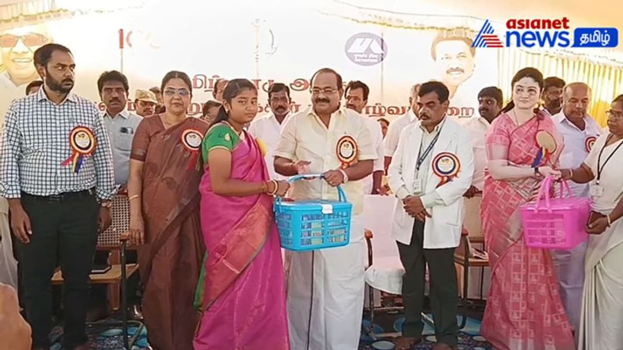 இன்னுயிர் காக்கும் 48 திட்டங்கள் மூலம் ஒன்றரை லட்சம் மக்கள் பயன்! அமைச்சர் சக்கரபாணி தகவல்! இன்னுயிர் காக்கும் 48 திட்டங்கள் மூலம் ஒன்றரை லட்சம் மக்கள் பயன்! அமைச்சர் சக்கரபாணி தகவல்!