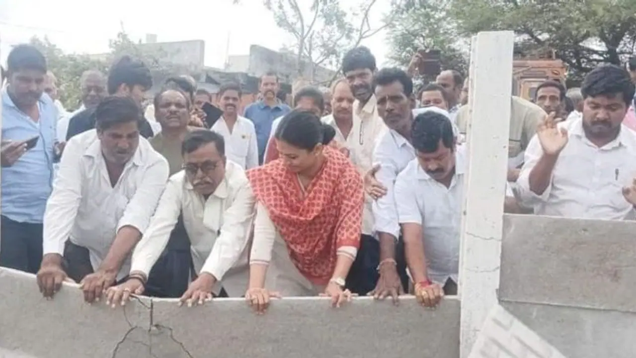 పాలిటిక్స్ లోకి రావడంపై తుల్జా భవానీరెడ్డి ఆసక్తికర కామెంట్స్... ఏమంటారంటే... పాలిటిక్స్ లోకి రావడంపై తుల్జా భవానీరెడ్డి ఆసక్తికర కామెంట్స్... ఏమంటారంటే...