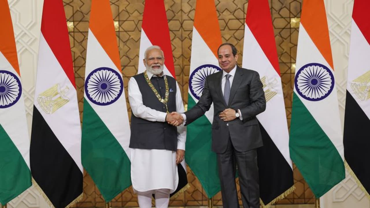 ప్రధాని మోడీ అందుకున్న అంతర్జాతీయ అవార్డులు ఎంటో తెలుసా..? ప్రధాని మోడీ అందుకున్న అంతర్జాతీయ అవార్డులు ఎంటో తెలుసా..?