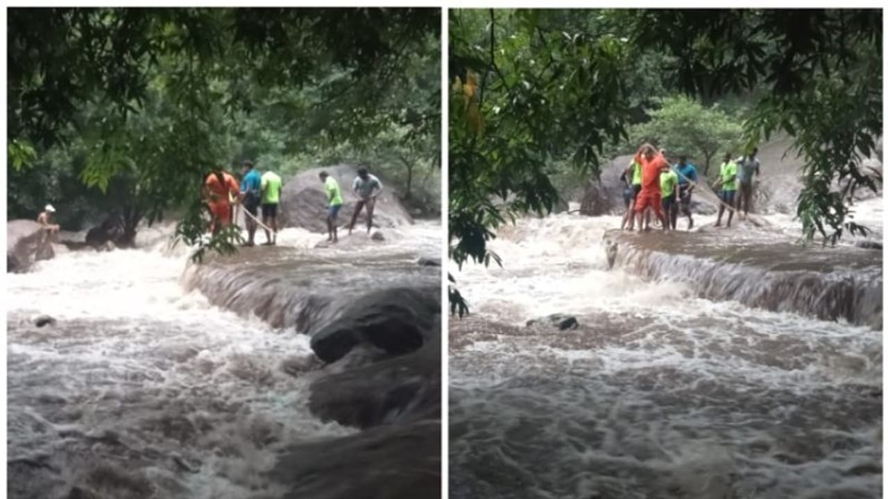 മലവെള്ളപ്പാച്ചില്‍, മാർമല അരുവിയിൽ കുടുങ്ങിയ വിനോദസഞ്ചാരികളെ രക്ഷപ്പെടുത്തി