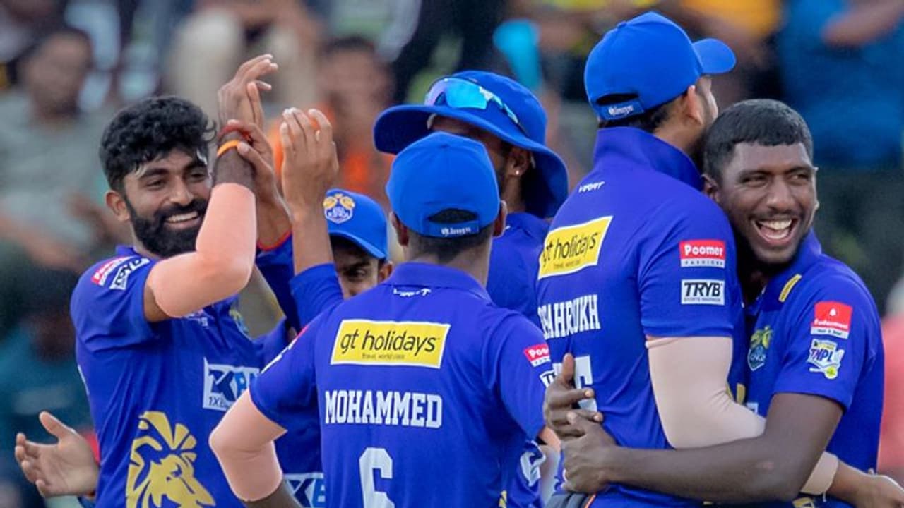 ஆட்டம் கண்டுப்போன திண்டுக்கல் டிராகன்ஸ்: லைகா கோவை கிங்ஸ் நம்பர் 1 பிளேஸ்! ஆட்டம் கண்டுப்போன திண்டுக்கல் டிராகன்ஸ்: லைகா கோவை கிங்ஸ் நம்பர் 1 பிளேஸ்!