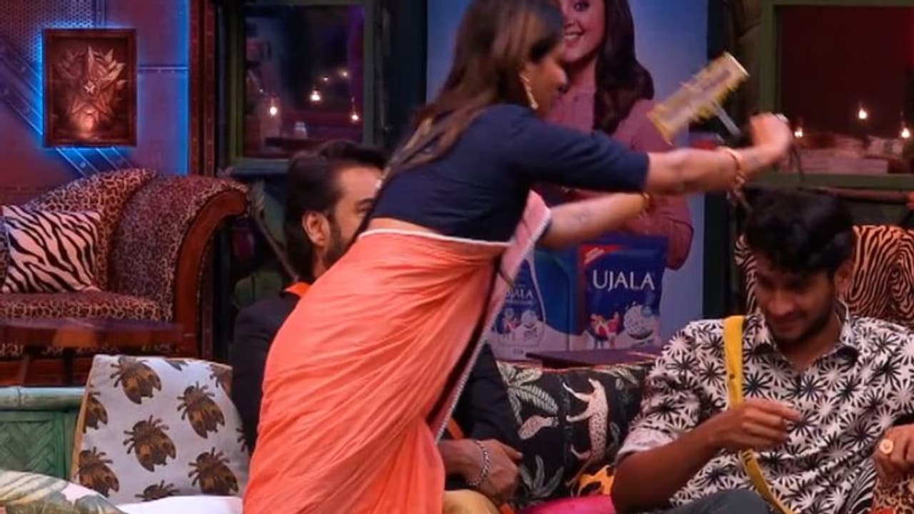 ഒടുവില് ആ 'വിവാദ അവാര്ഡ്' അഖിലിന് സമ്മാനിച്ച് ശോഭ, പ്രൊമൊ ഒടുവില് ആ 'വിവാദ അവാര്ഡ്' അഖിലിന് സമ്മാനിച്ച് ശോഭ, പ്രൊമൊ