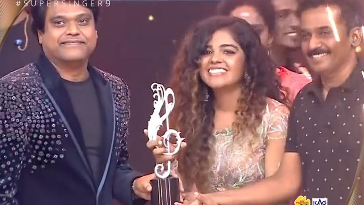 சூப்பர் சிங்கர் சீசன் 9 முதல் ரன்னர் பரிசைத் தட்டிச் சென்ற பிரியா ஜெர்சன்? சூப்பர் சிங்கர் சீசன் 9 முதல் ரன்னர் பரிசைத் தட்டிச் சென்ற பிரியா ஜெர்சன்?