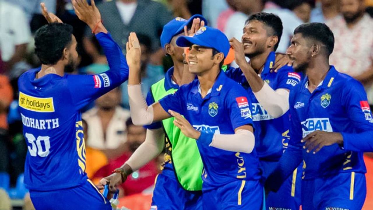 புள்ளிப்பட்டியலில் நம்பர் 1 இடம் பிடித்த கோவை; கடைசி இடத்தில் பா11சி திருச்சி! புள்ளிப்பட்டியலில் நம்பர் 1 இடம் பிடித்த கோவை; கடைசி இடத்தில் பா11சி திருச்சி!