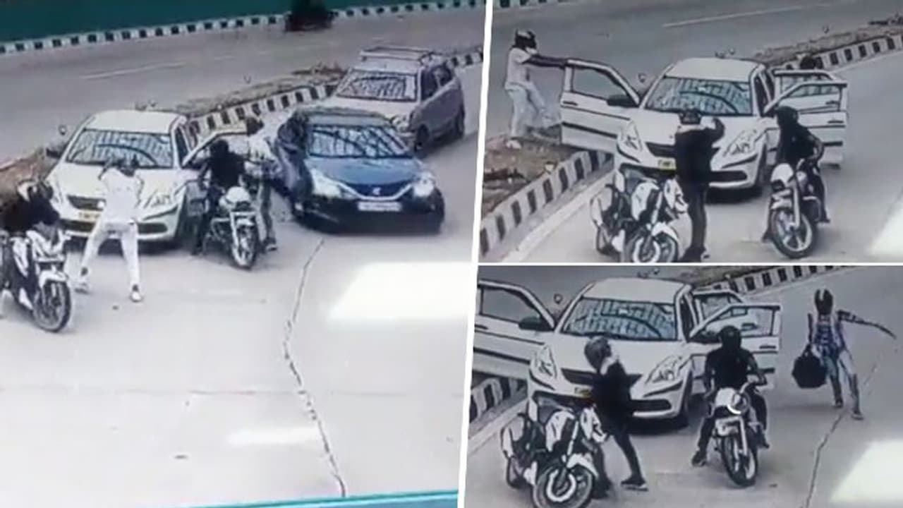 WATCH: Two men robbed in New Delhi tunnel; CM Kejriwal demands Lieutenant Governor's resignation